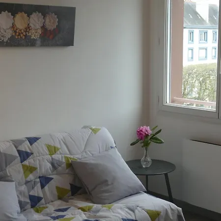 Le Chazelles Apartment